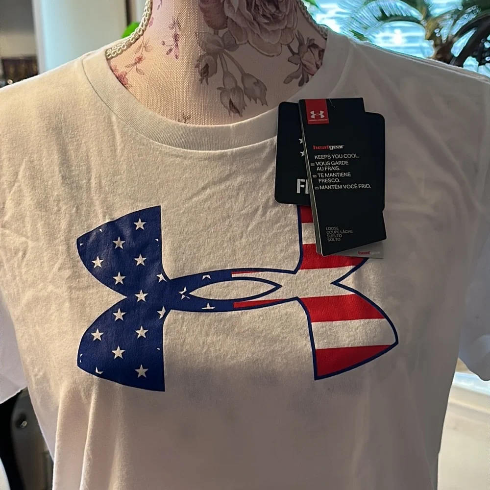 Under Armor tshirt - Picture 3 of 4